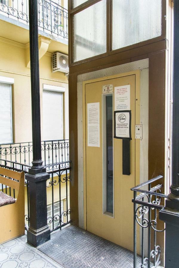 R&R Apartment Rakoczi Budapest Eksteriør bilde
